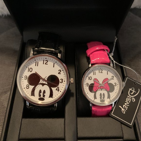 His and Hers Mickey & Minnie Watch Set main image 7